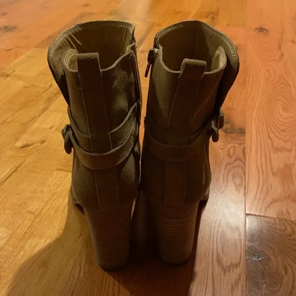 Lucky Brand Heeled Suede Booties Size 8.5 - Picture 3 of 5